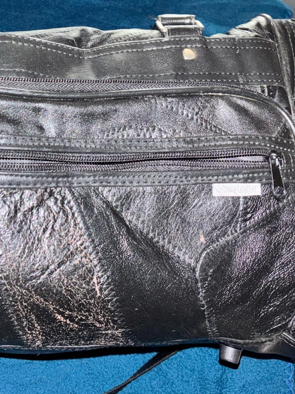 Classic Vintage Black Men's Duffel Bag with Multiple Zip Pockets